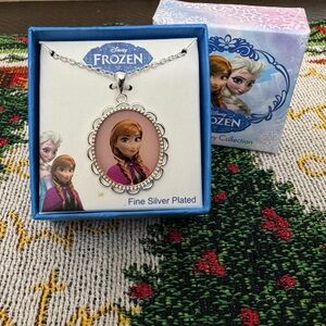 Kids frozen necklace new in box.
